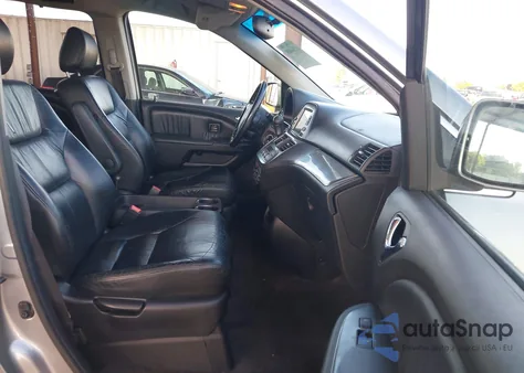 2005 Honda Odyssey Touring z USA, uszkodzony, nr VIN 5FNRL38855B015693